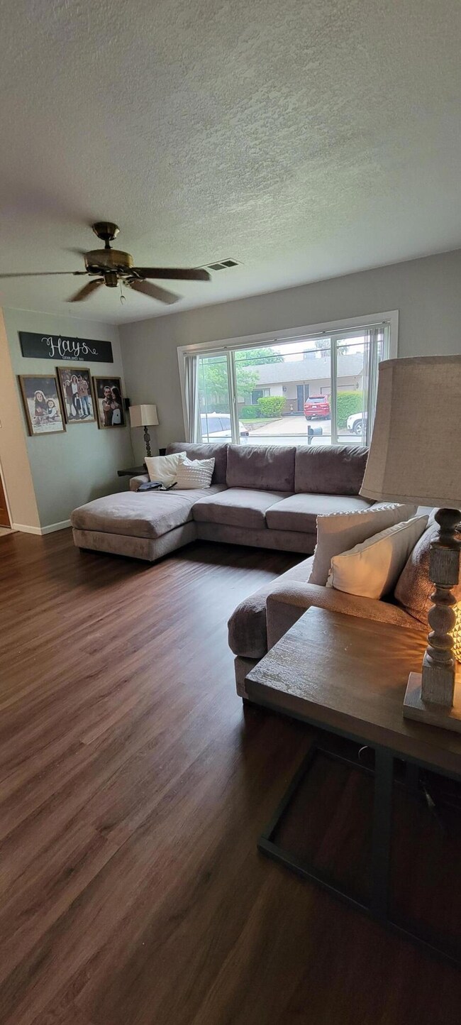 1117 5th St, Redding, CA 96002 - photo 6