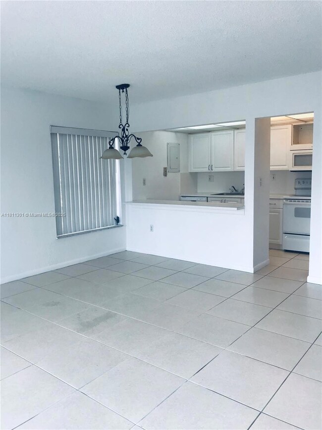 17600 NW 68th Ave unit B3006, Hialeah, FL 33015 - photo 2