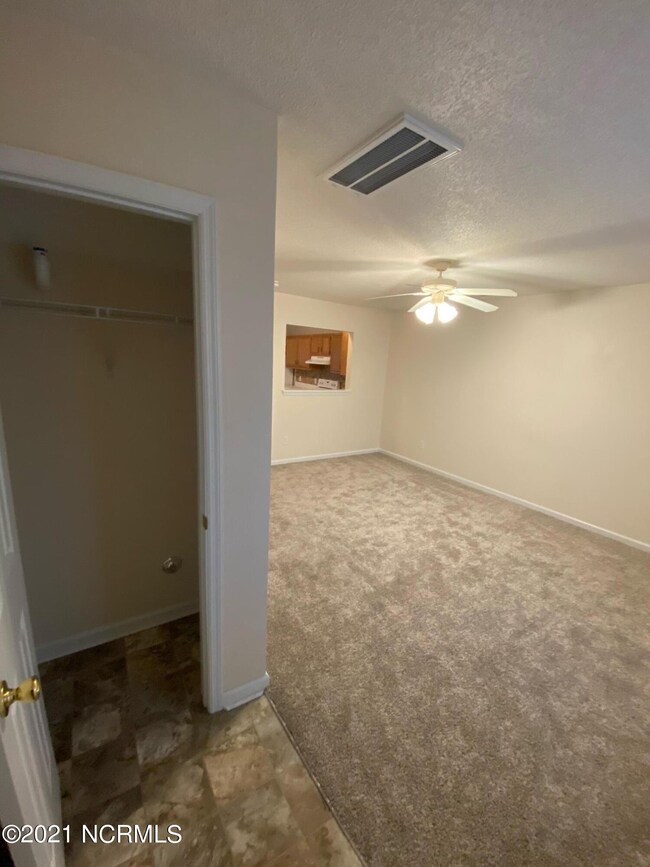 350 Bracken Place, Jacksonville, NC 28540 - photo 3