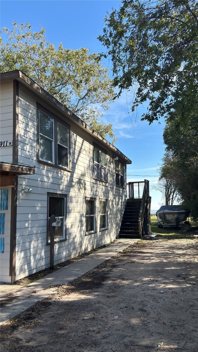 4911 Oleander St unit B, Seabrook, TX 77586 - photo 2