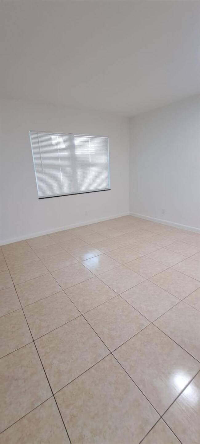 3030 NE 21st Terrace unit 8, Fort Lauderdale, FL 33306 - photo 7