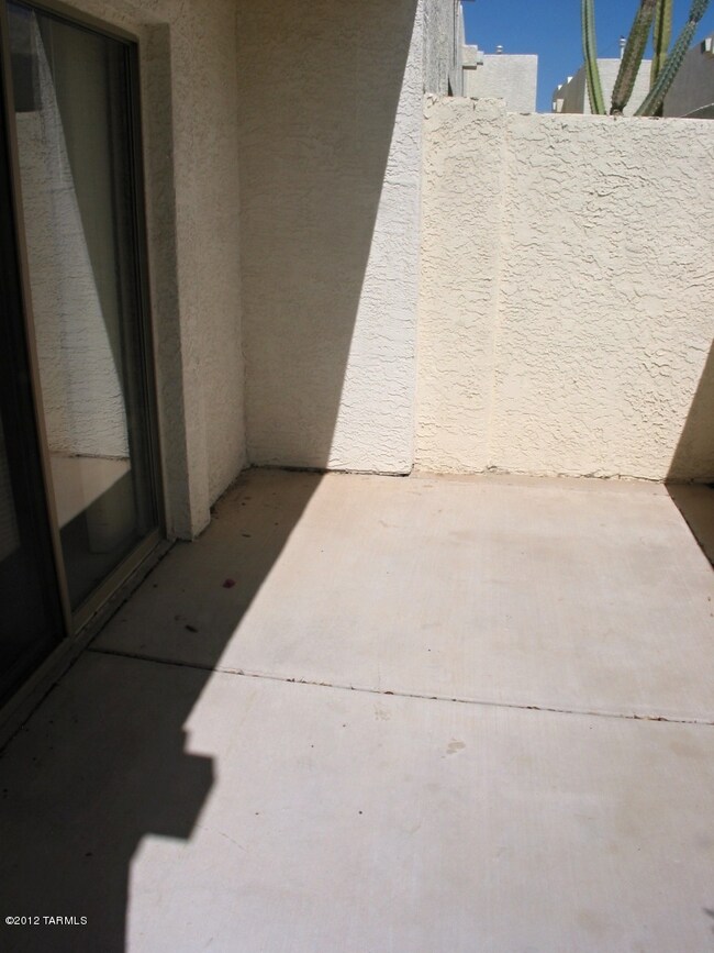 MBR PATIO