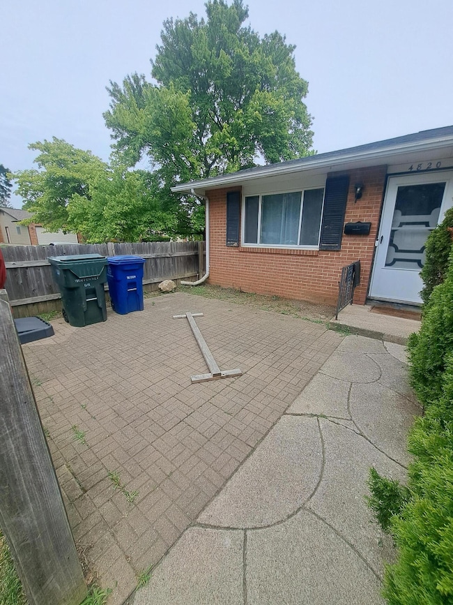 4818 -4820 Winterset Dr, Columbus, OH 43220 - photo 2