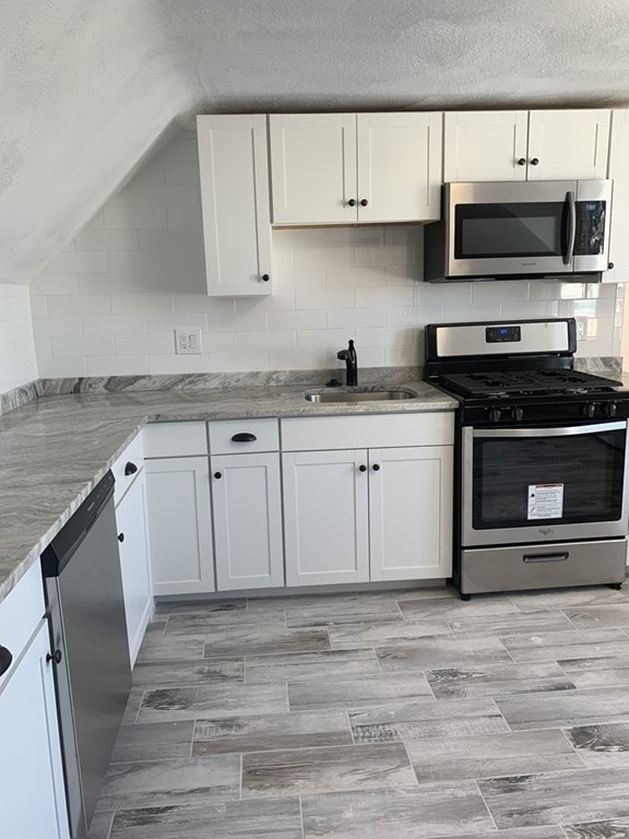 33 Bennett St, Wakefield, MA 01880 - photo 2