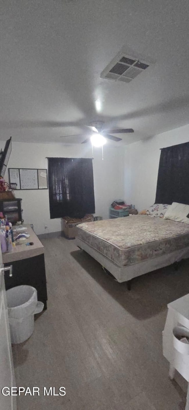 187 N Awbrey St unit 1,2,3,4,5, El Paso, TX 79905 - photo 2