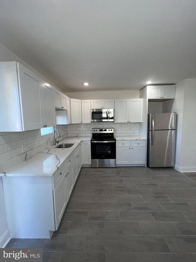 3609 Rhawn St, Philadelphia, PA 19136 - photo 5