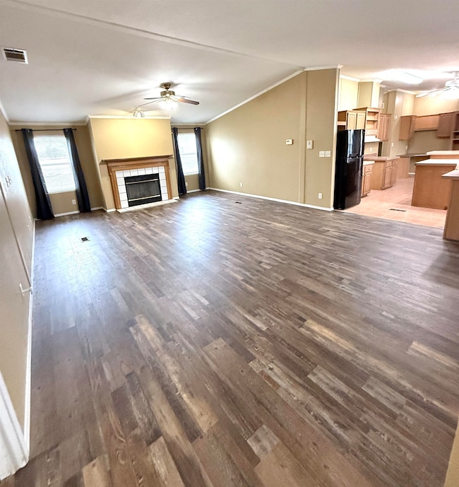 610 Ash St, Harper, KS 67058 - photo 5