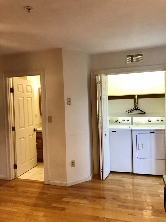 90 Sumner St unit D, Quincy, MA 02169 - photo 3