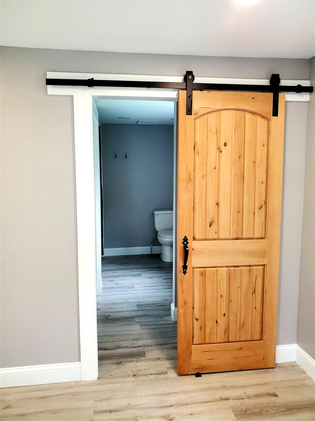 29 Tougas Ave, Manchester, NH 03109 - photo 5