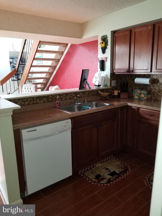 14008 Justin Way unit 7B, Laurel, MD 20707 - photo 6