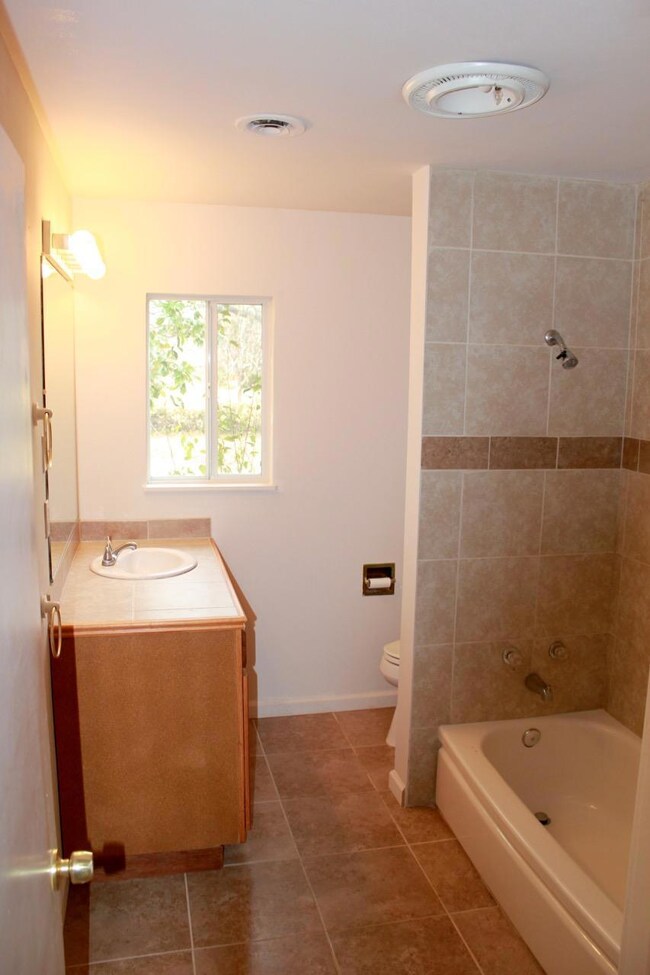 E Bonnyview - 8