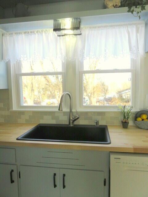 New sink and lightinng