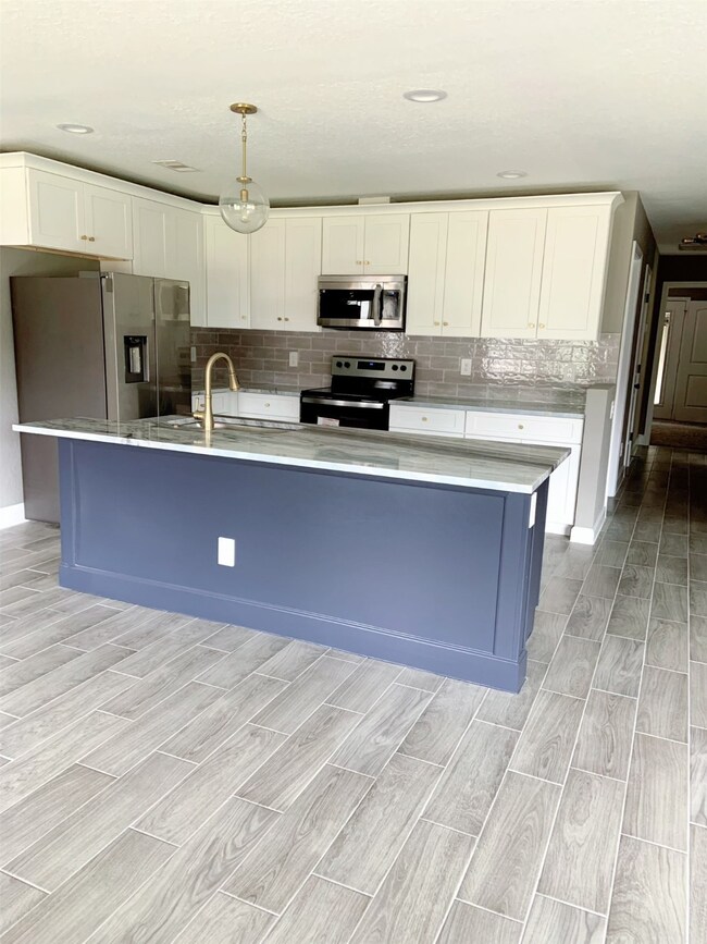 1041 Junell St, Houston, TX 77088 - photo 5