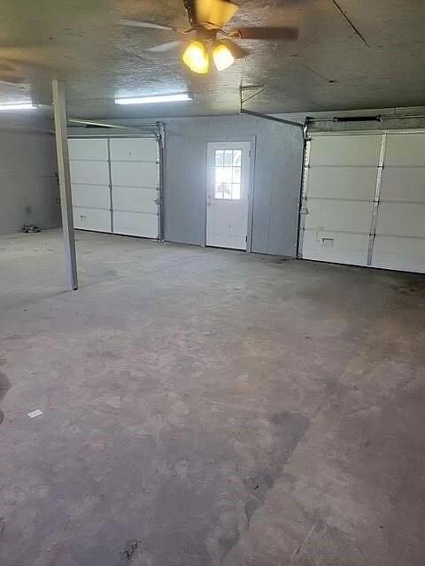 Garage/Workshop