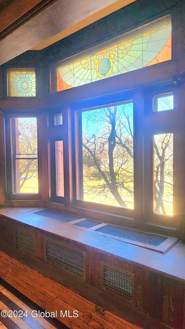 28 Willett St unit 2A, Albany, NY 12210 - photo 2