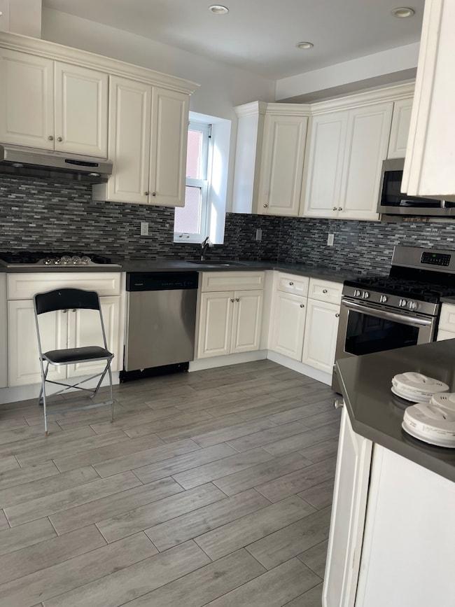 Open Kitchen