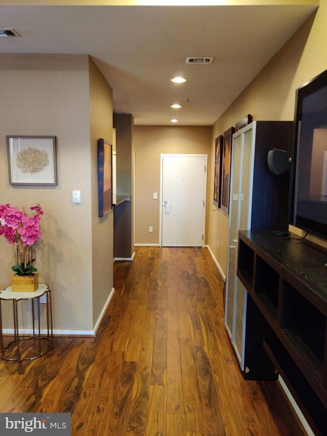 1211 unit 406, Baltimore, MD 21230 - photo 3