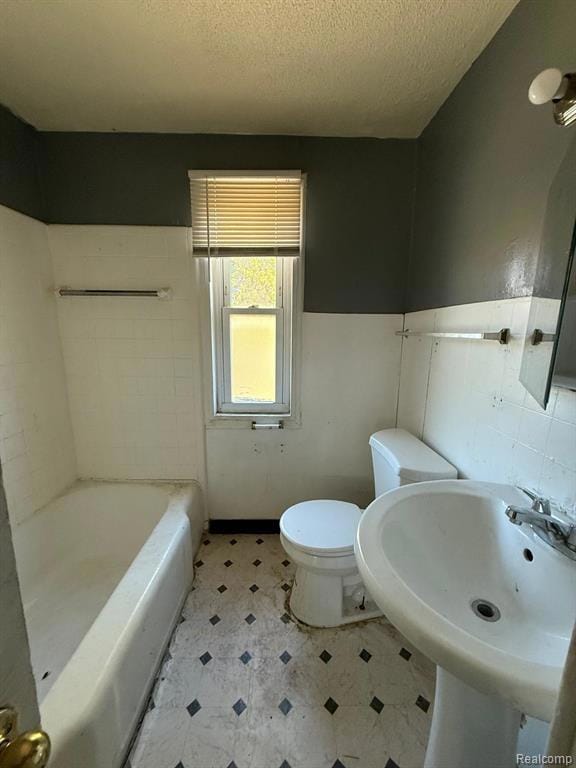 8916 Prevost St, Detroit, MI 48228 - photo 3