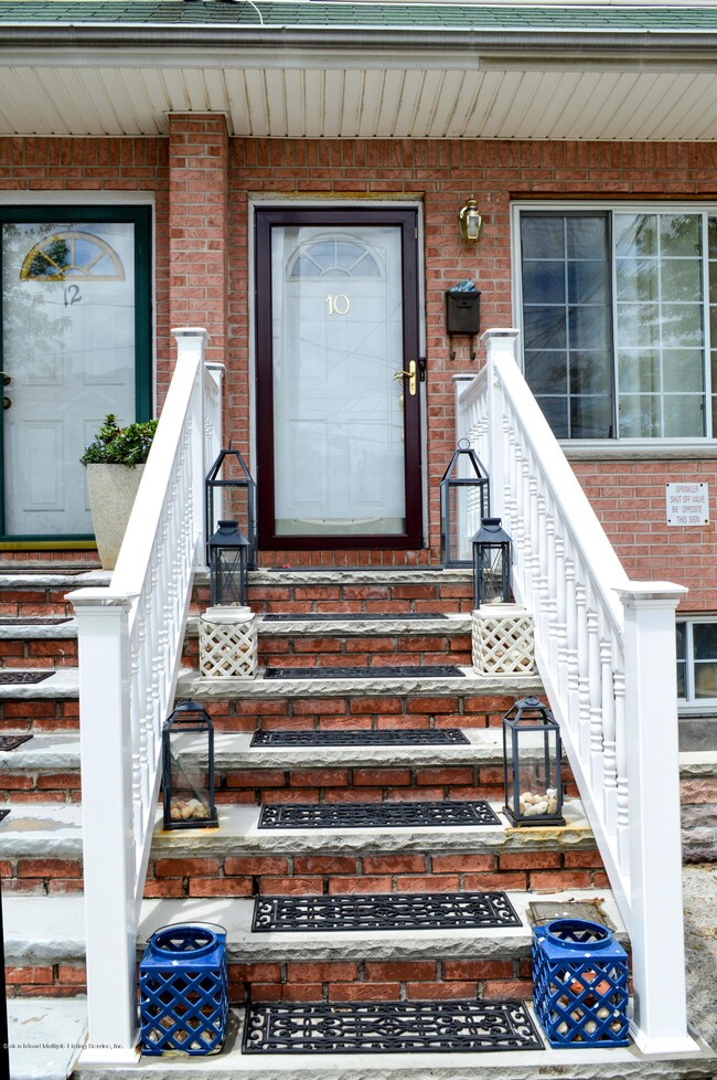 10 Mersereau Ave, Staten Island, NY 10303 - photo 2