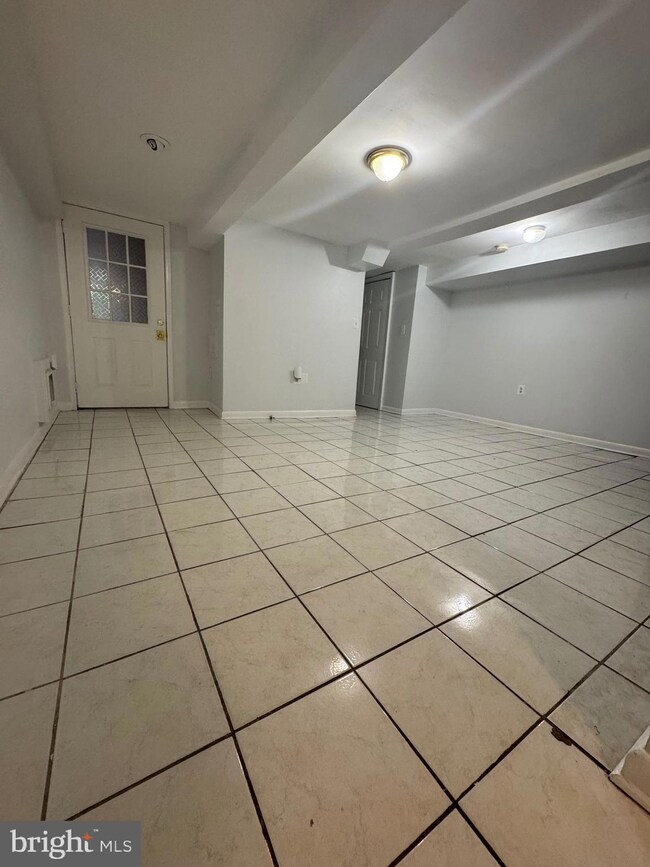 45 Rhode Island Ave NW, Washington, DC 20001 - photo 2