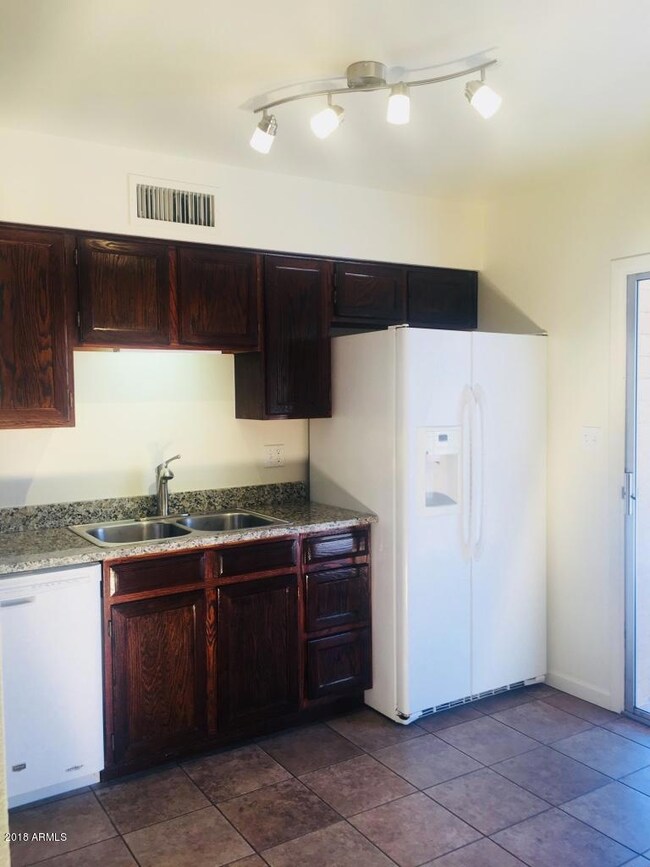 1852 Toltec Kitchen1