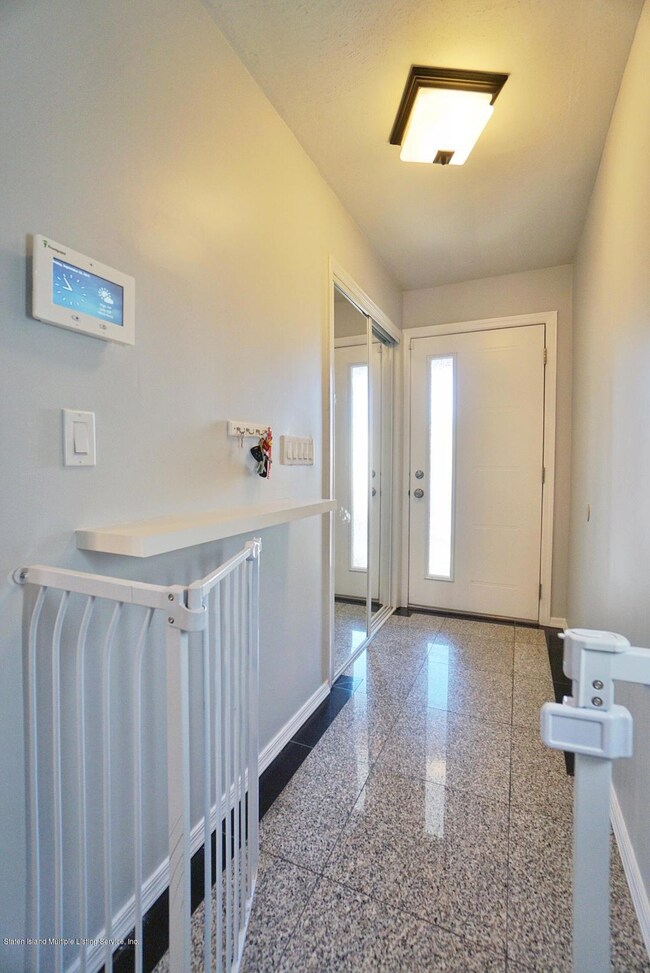 233 Mallory Ave, Staten Island, NY 10305 - photo 3