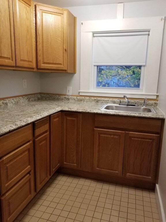 179 Summer St unit 2, Weymouth, MA 02188 - photo 2