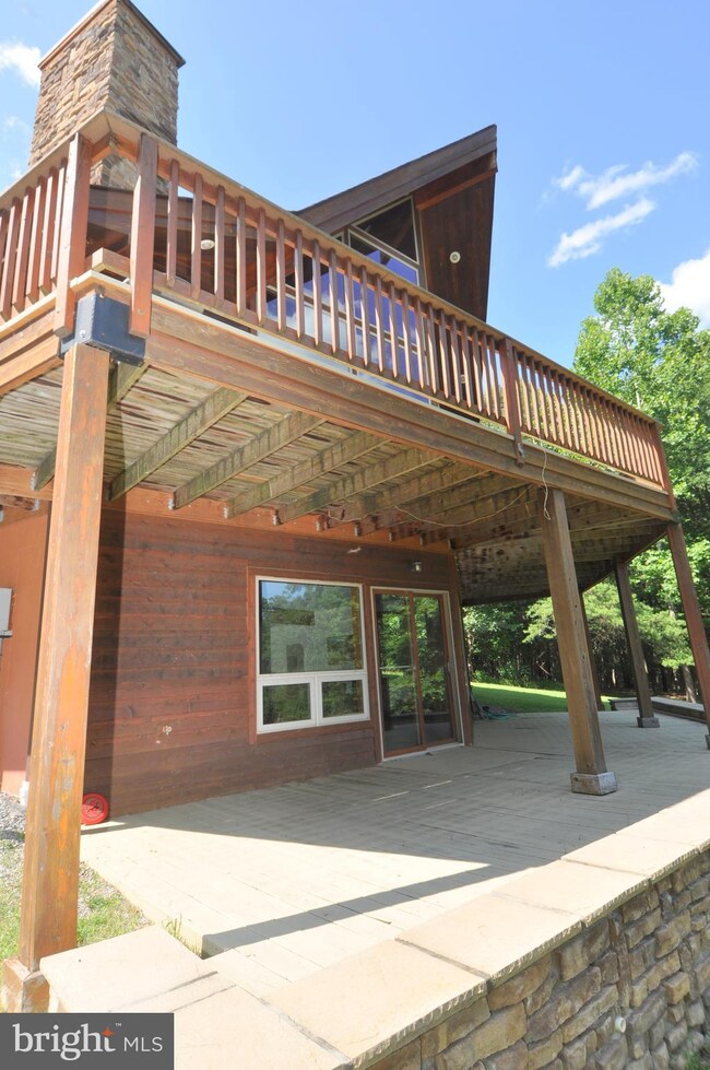 1352 Virginia Line Rd, Berkeley Springs, WV 25411 - photo 2