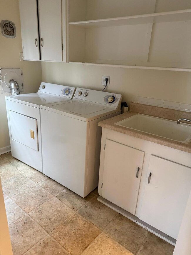 unlisted-address, Ottawa Hills, OH 43606 - photo 6