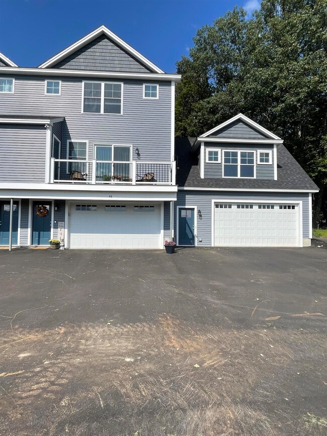 48 Stillwater Cir unit 48, Somersworth, NH 03878 - photo 2