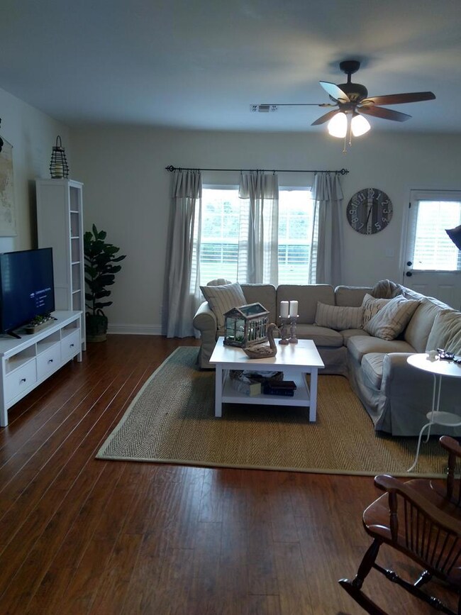 47 Meadow Path Cir, Carriere, MS 39466 - photo 5