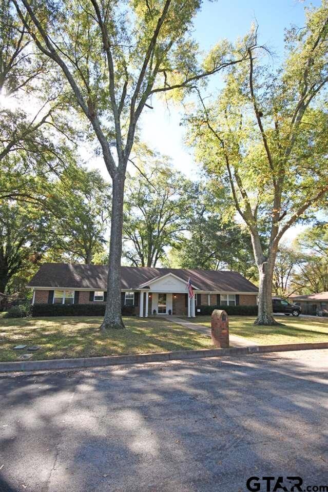 1406 1406 Alamo Dr, Tyler, TX 75701 - photo 3