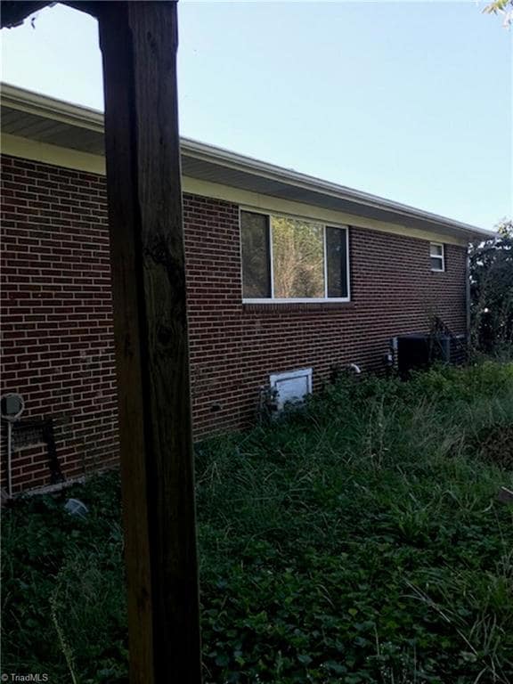 javascript:ManageMediaJS.showDetails(2);