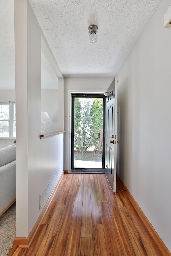 3661 Mountshannon Rd, Columbus, OH 43221 - photo 4