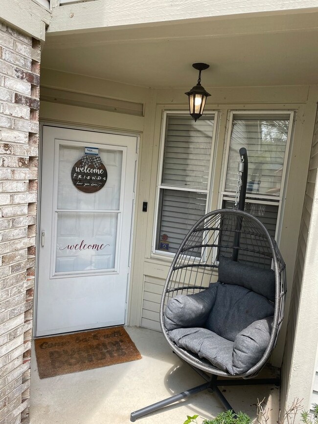 1289 Rhodes Ln unit 1404, Naperville, IL 60540 - photo 2