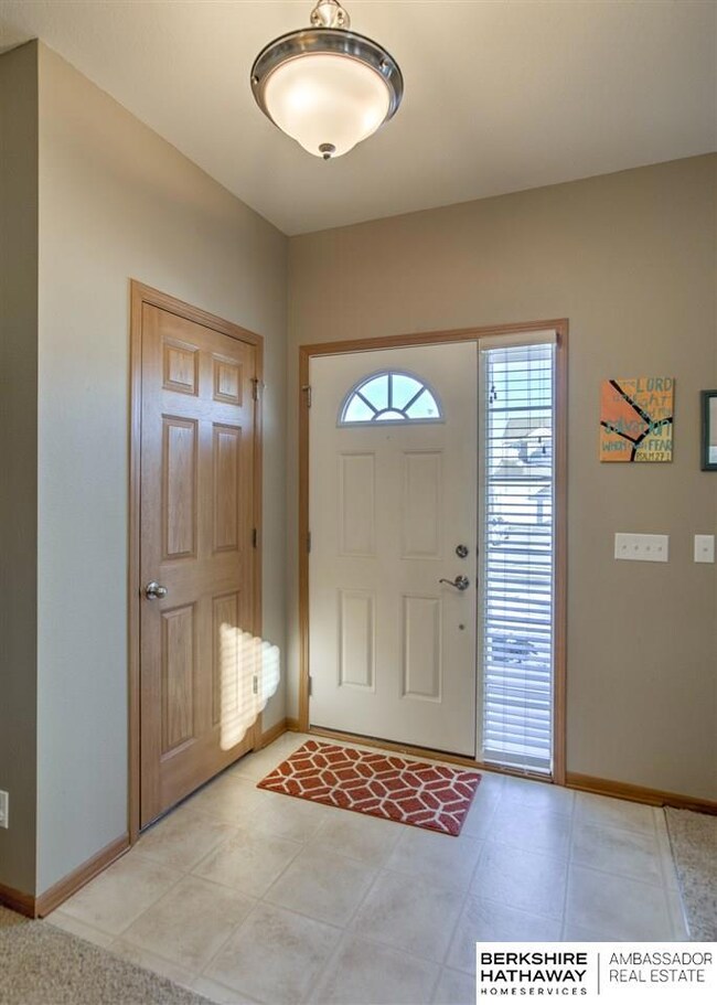 2416 S River Rock Dr, Papillion, NE 68046 - photo 3