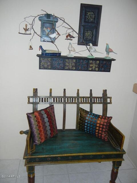 Entry bench