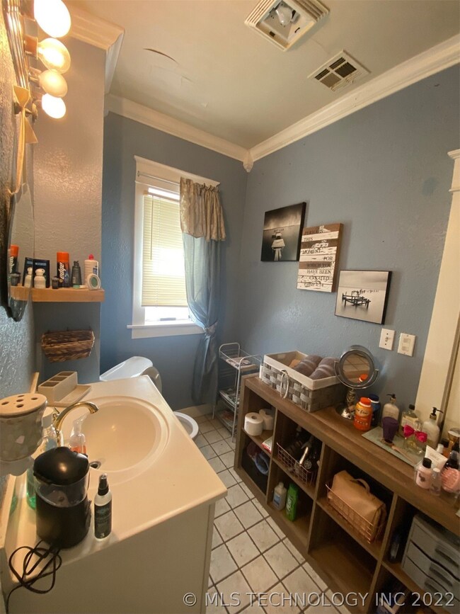 Jack-and-Jill Bathroom