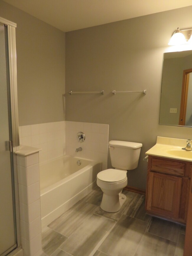 32366 N Allegheny Way unit 114, McHenry, IL 60051 - photo 7