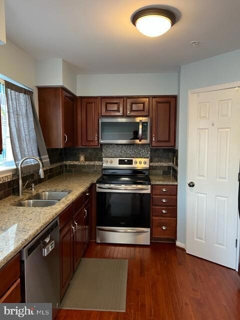 8712 Pine Meadows Dr, Odenton, MD 21113 - photo 7