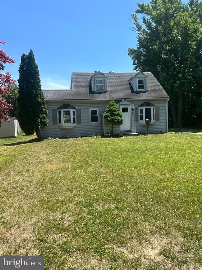 18 Oakwood Ave, Penns Grove, NJ 08069 - photo 3