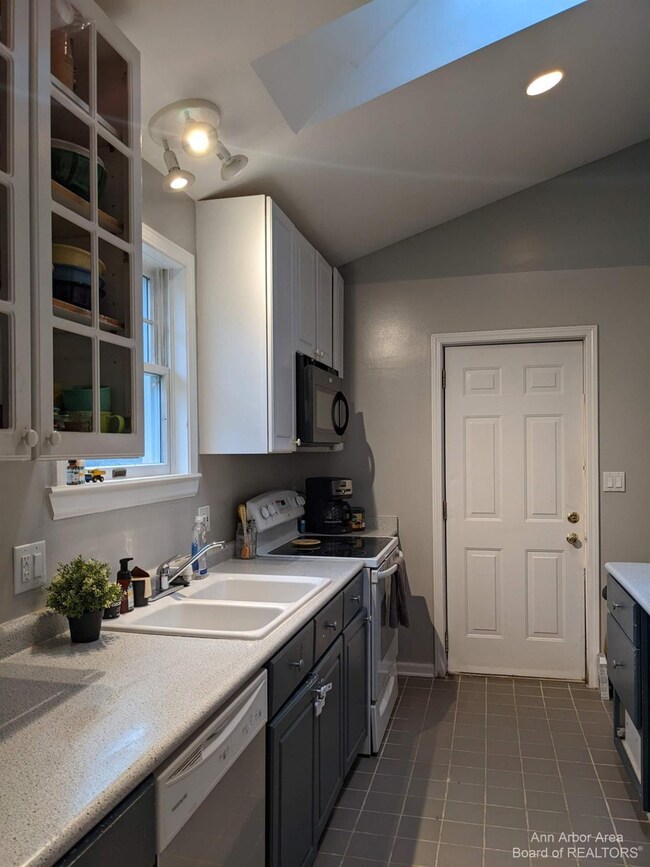 7890 Forest St, Dexter, MI 48130 - photo 7