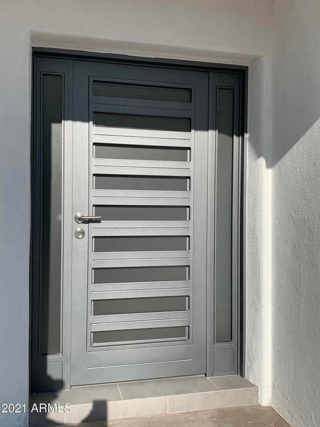 2223 N 59th Ave, Phoenix, AZ 85035 - photo 7