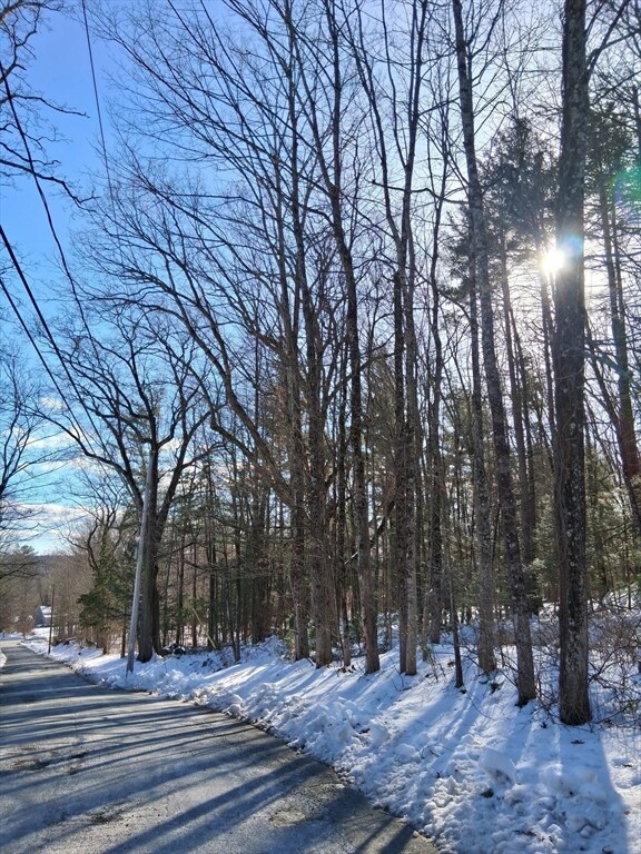 17 Maple St, Southampton, MA 01073 - photo 5