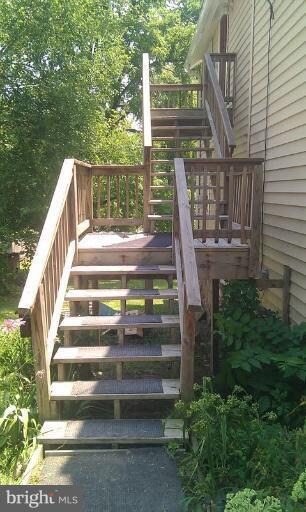 312 Wilkes St unit 2, Berkeley Springs, WV 25411 - photo 4