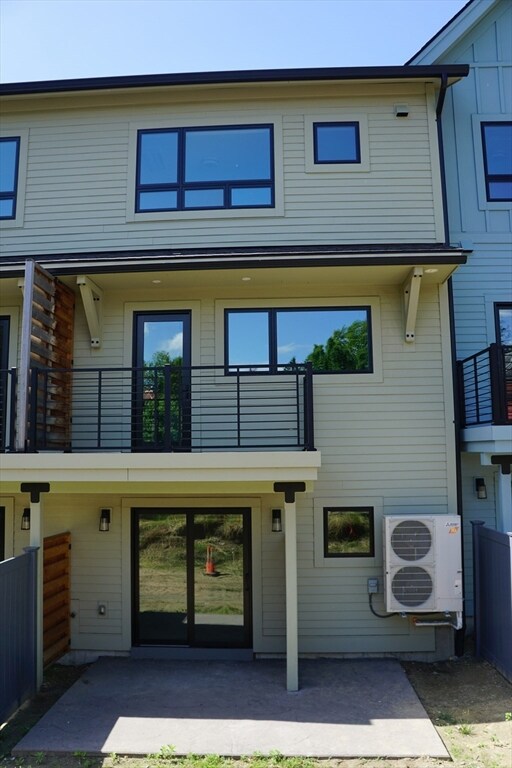 10 Hawley St unit 3C, Northampton, MA 01060 - photo 4