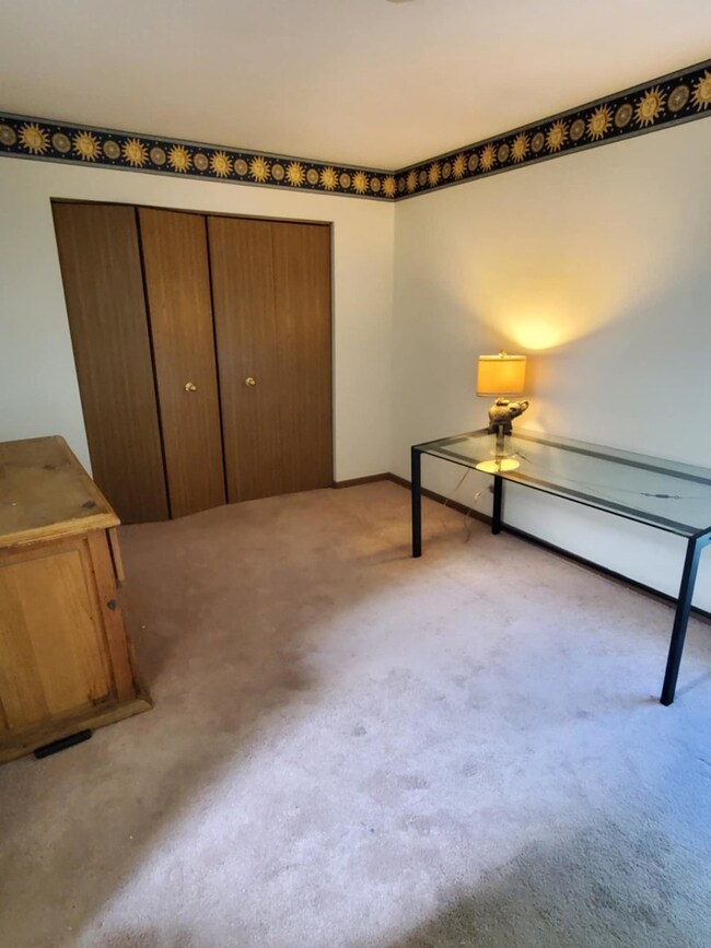 1092 Camden Ct unit 245, Glendale Heights, IL 60139 - photo 7