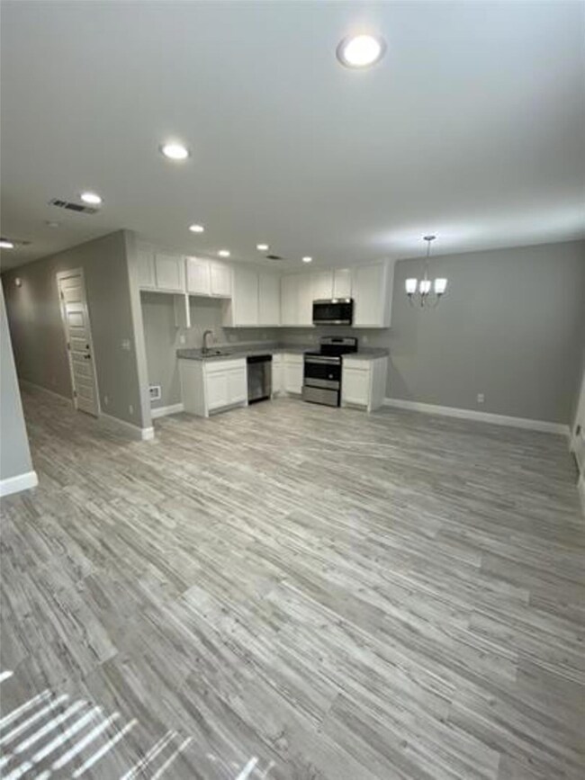 1022 W Shepherd St, Denison, TX 75020 - photo 3