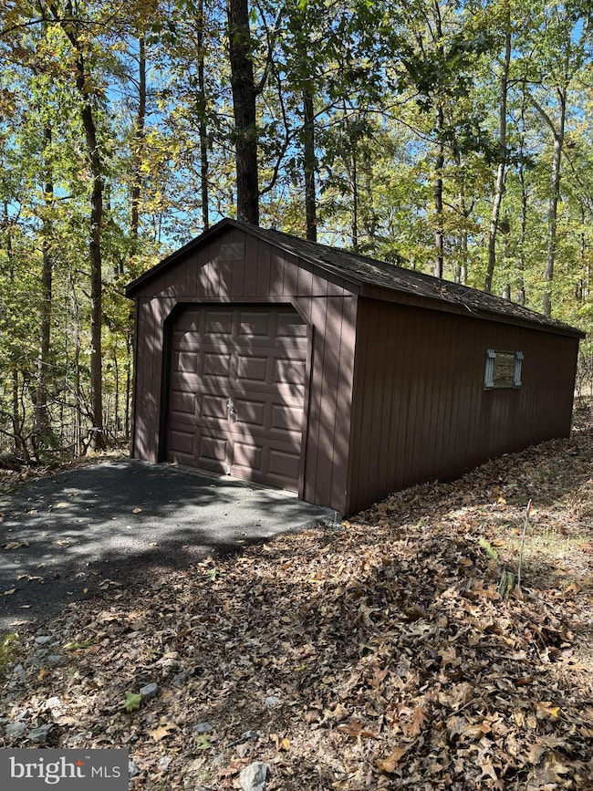 1378 Aspen Dr, Bunker Hill, WV 25413 - photo 5