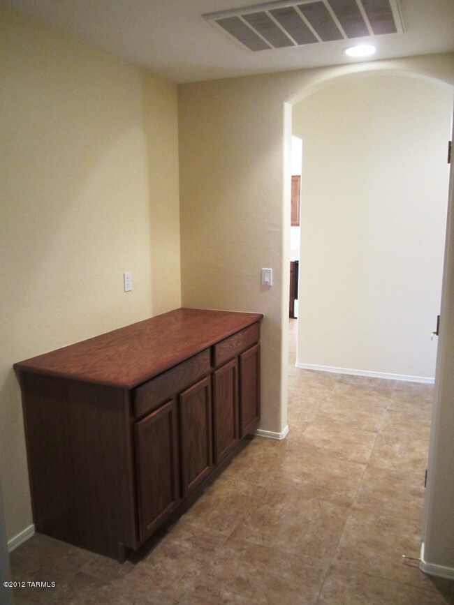 5174 E Circulo Las Cabanas, Tucson, AZ 85711 - photo 5